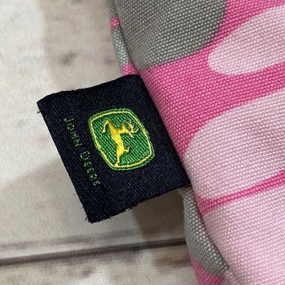 John Deere Pink Camouflage Shorts Size 24M - Picture 4 of 6